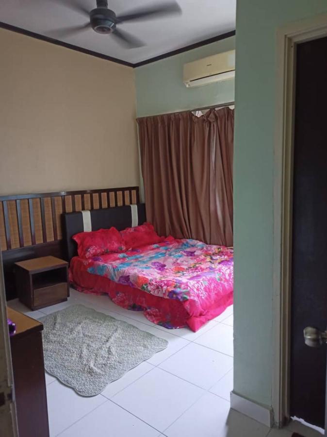 Zous Homestay Banting  Exterior foto